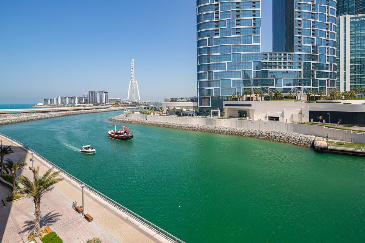Frank Porter - 5242 Emaar Tower Dubai